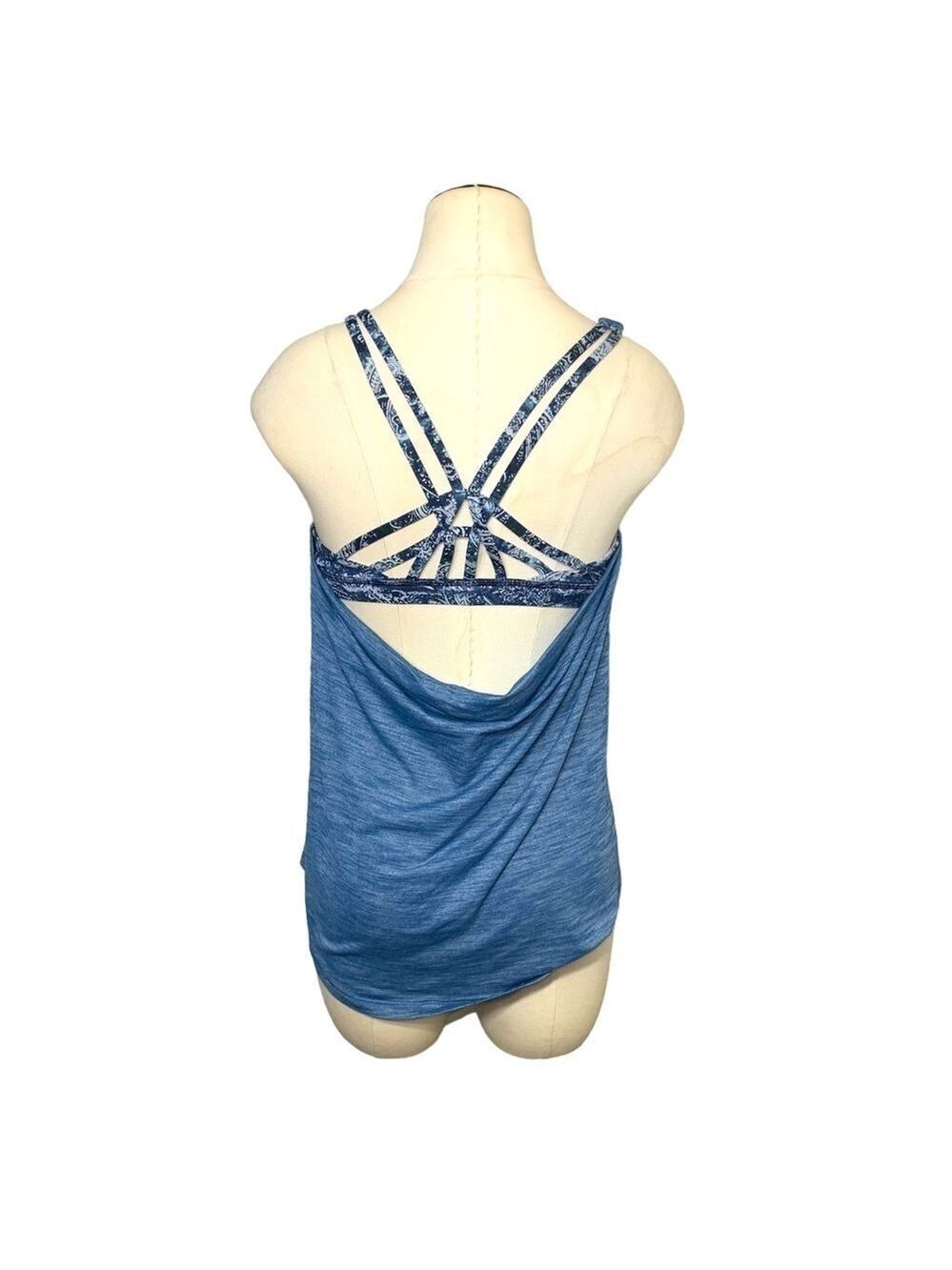 Lululemon Tank Top Lot Of 2 Sz 4 Blue Red Built In Bra Racerback Camisole Sport - Picture 4 of 16